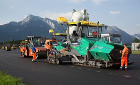 2014-09-25-asphaltierung-flughafen-salzburg